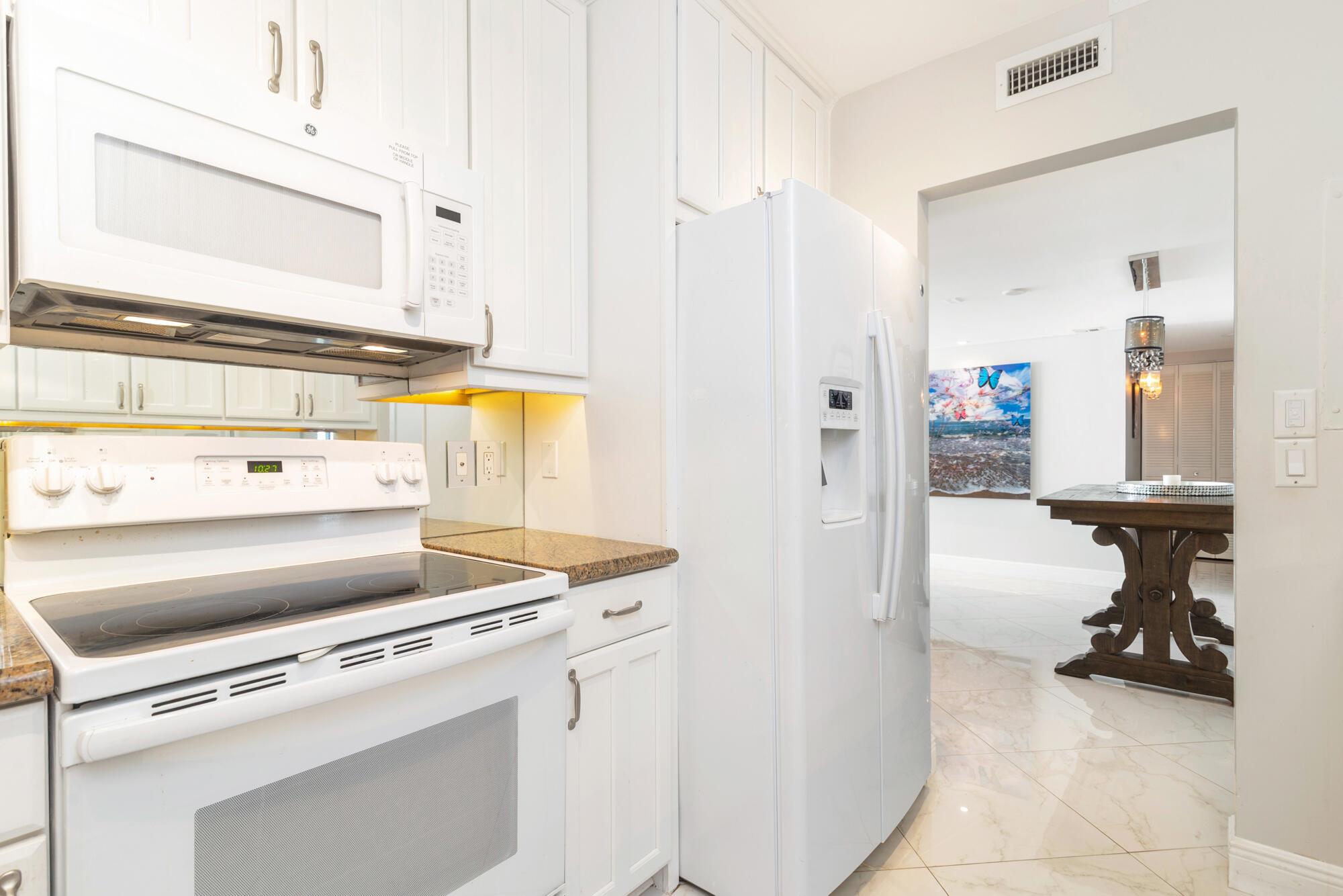 RAPALLO SOUTH COND - Residential