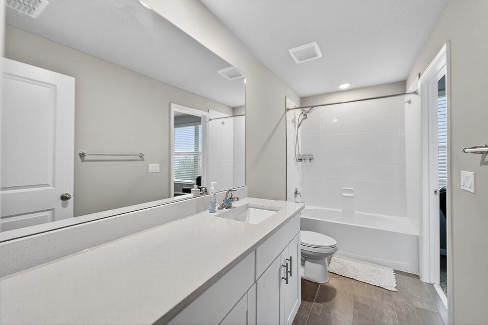 ENCLAVE AT MANGONIA PARK - Residential