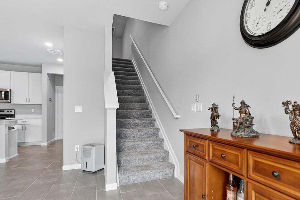 ENCLAVE AT MANGONIA PARK - Residential