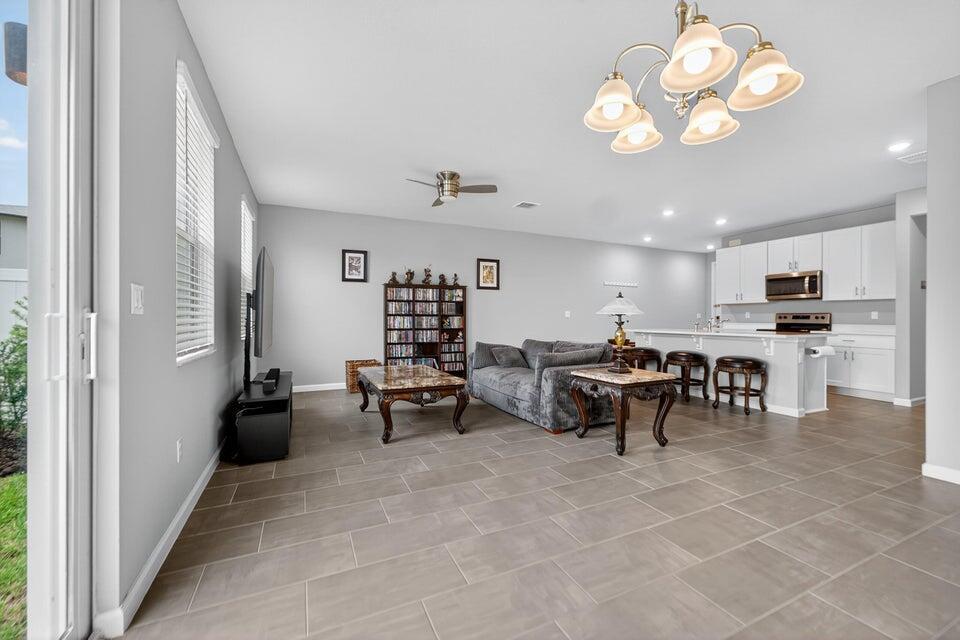 ENCLAVE AT MANGONIA PARK - Residential