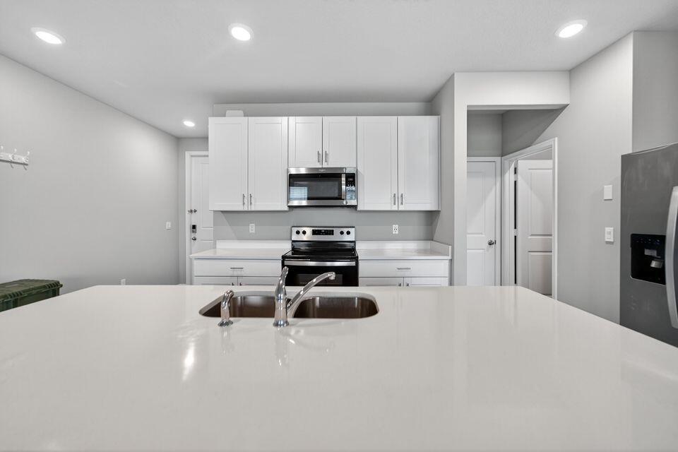 ENCLAVE AT MANGONIA PARK - Residential