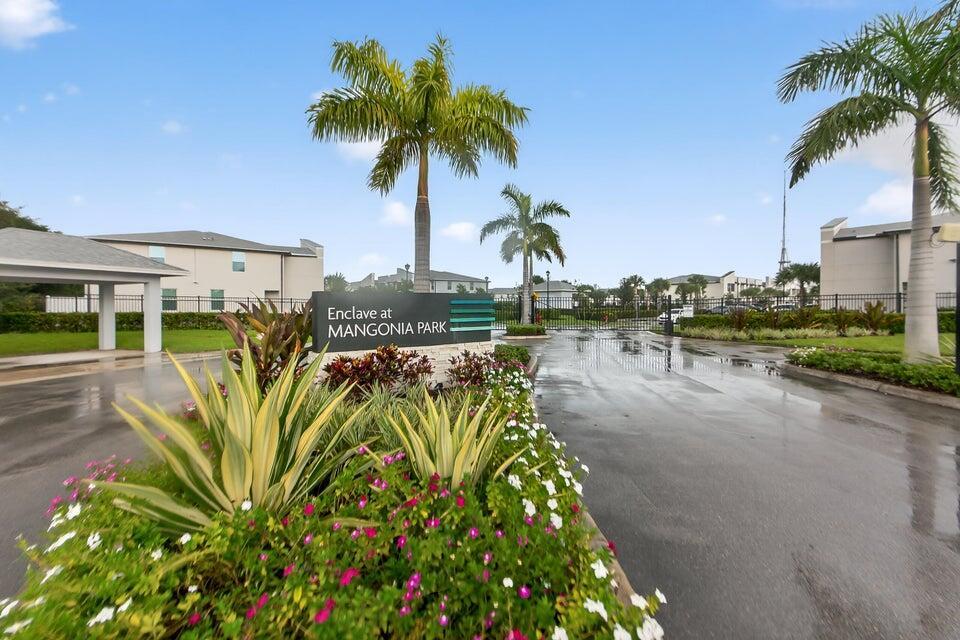 ENCLAVE AT MANGONIA PARK - Residential