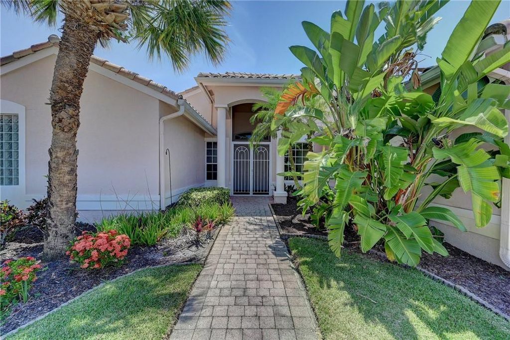 Photo of 421 NW Aqua Vista Lane, Port Saint Lucie, FL 34986 (MLS # F10436595)