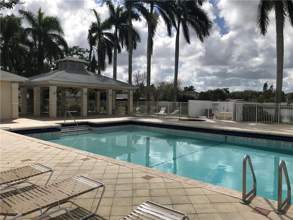 Apple Creek 133-8 B - Residential Lease