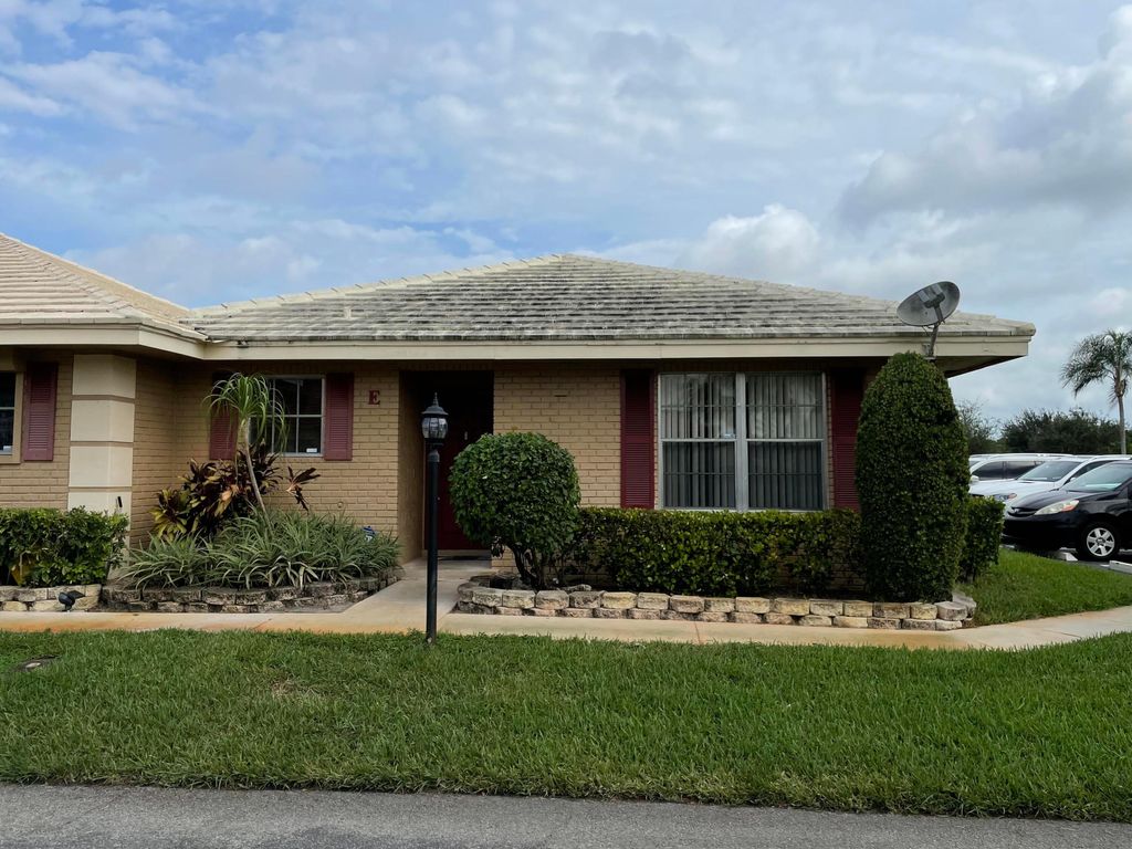 Photo of 1441 SW 26th Avenue #8e, Boynton Beach, FL 33426 (MLS # R11133395)