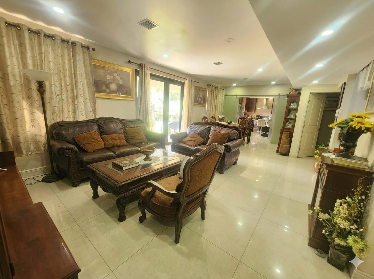 Hendricks Heights 22-49 B - Residential