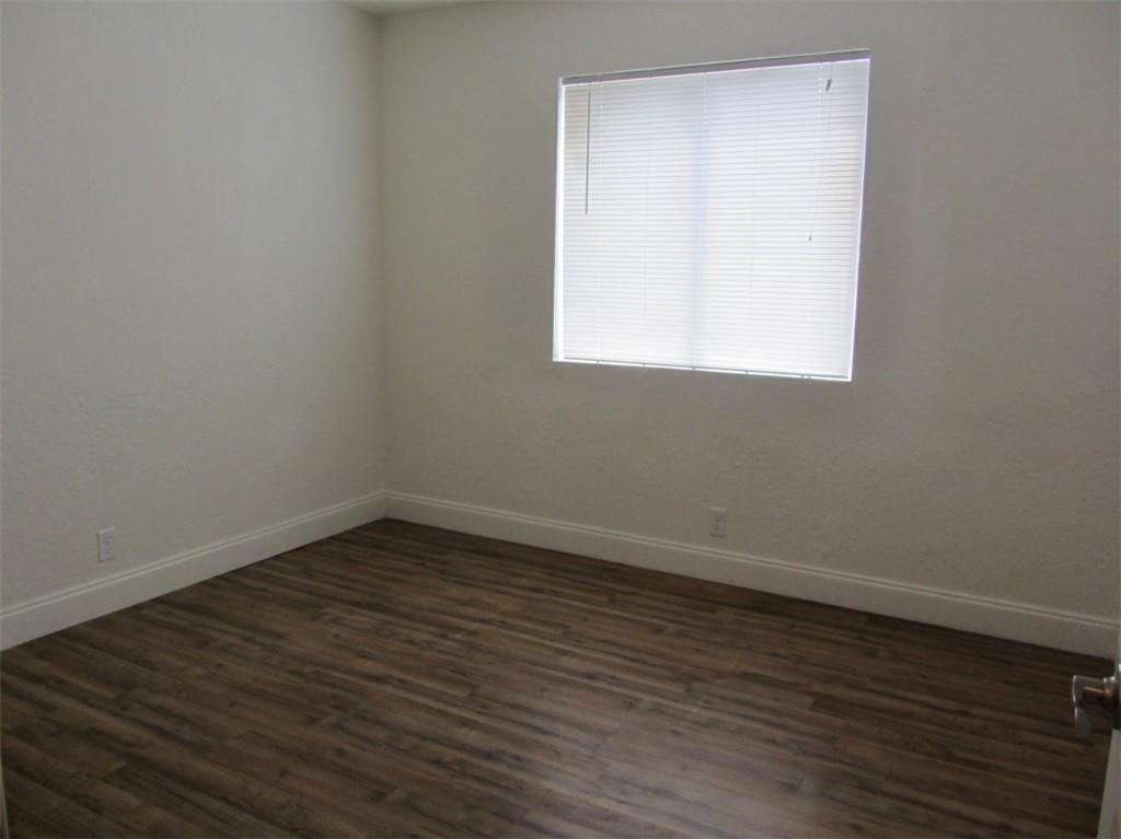 Hollywood Park 4-19 B - Residential Lease