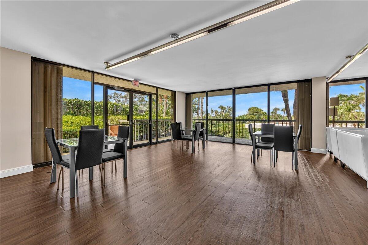 EMERAUDE CONDO - Residential