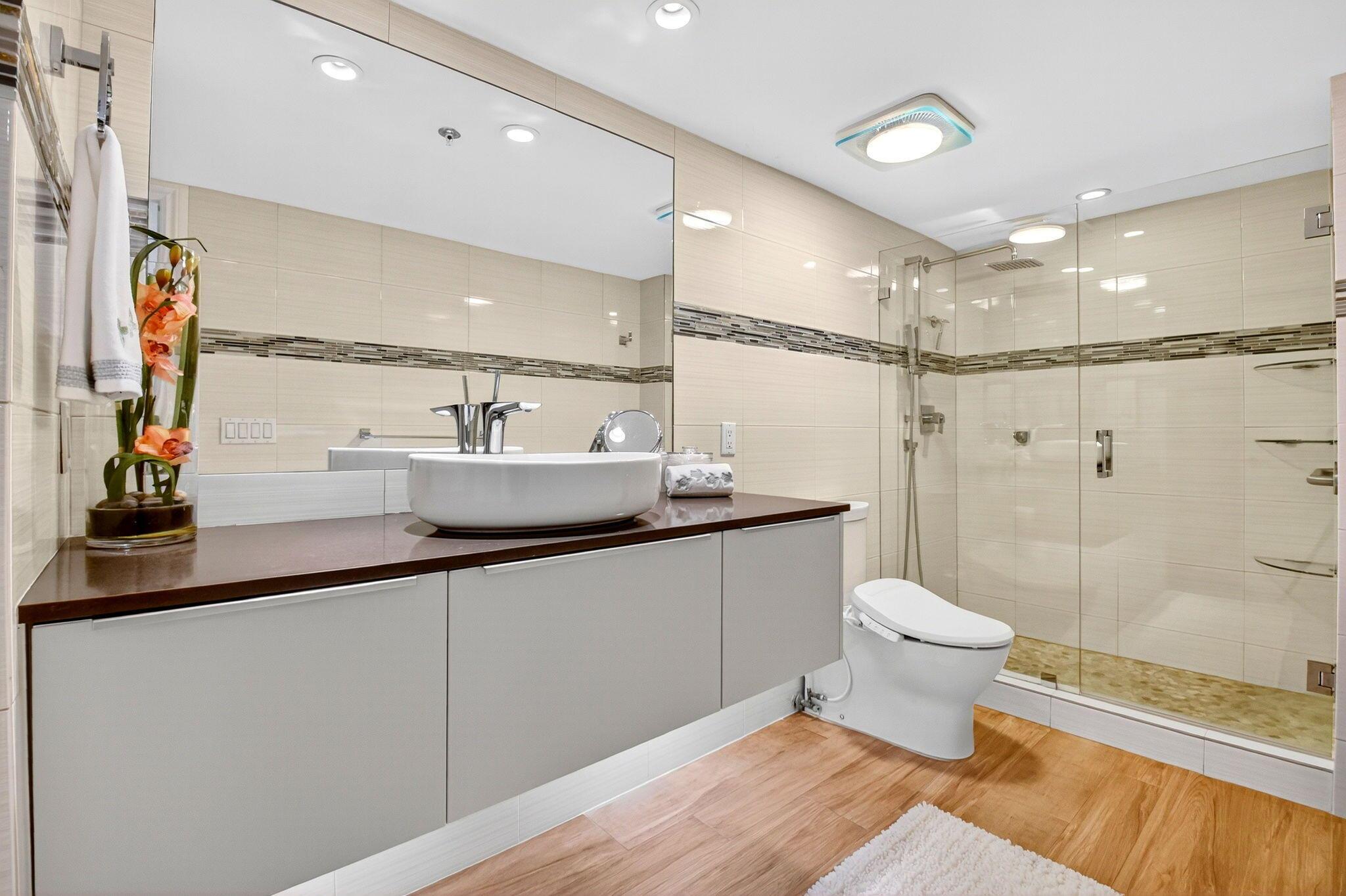 EMERAUDE CONDO - Residential