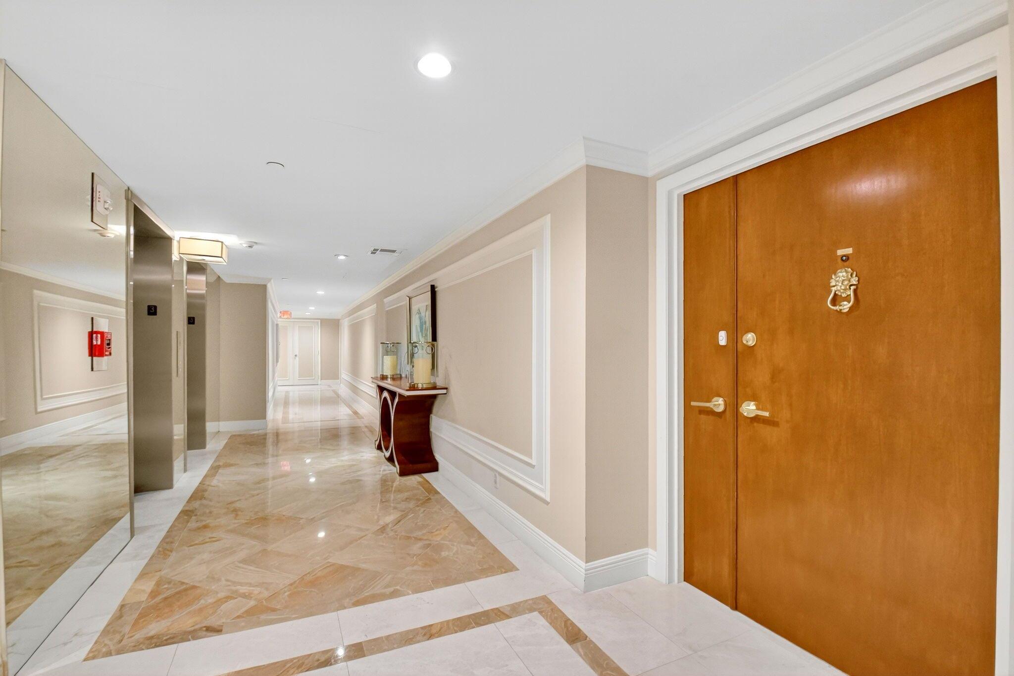 EMERAUDE CONDO - Residential