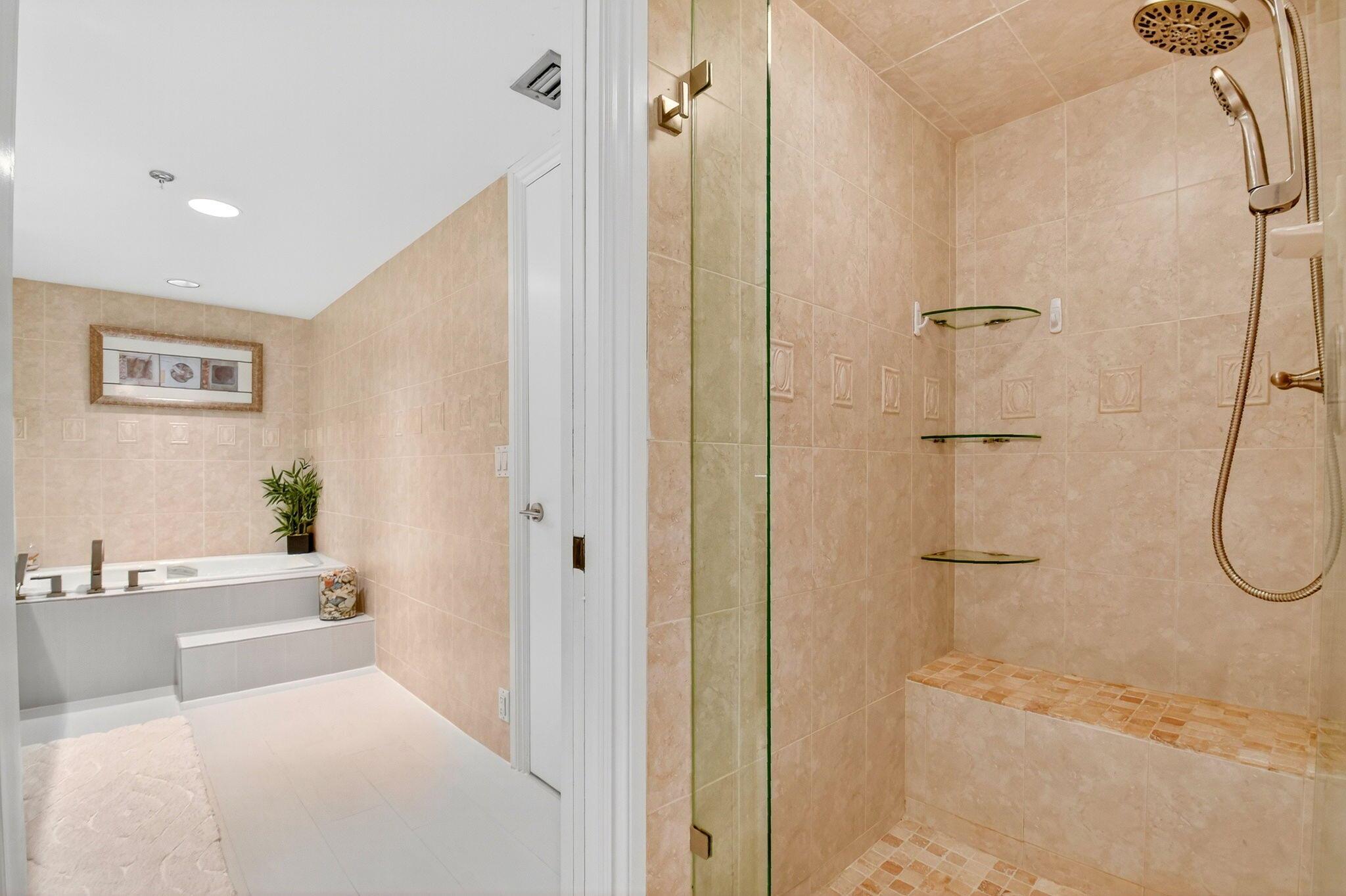 EMERAUDE CONDO - Residential