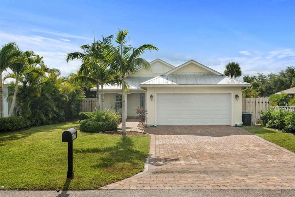 Photo of 17735 Carver Avenue, Jupiter, FL 33458 (MLS # R10828131)