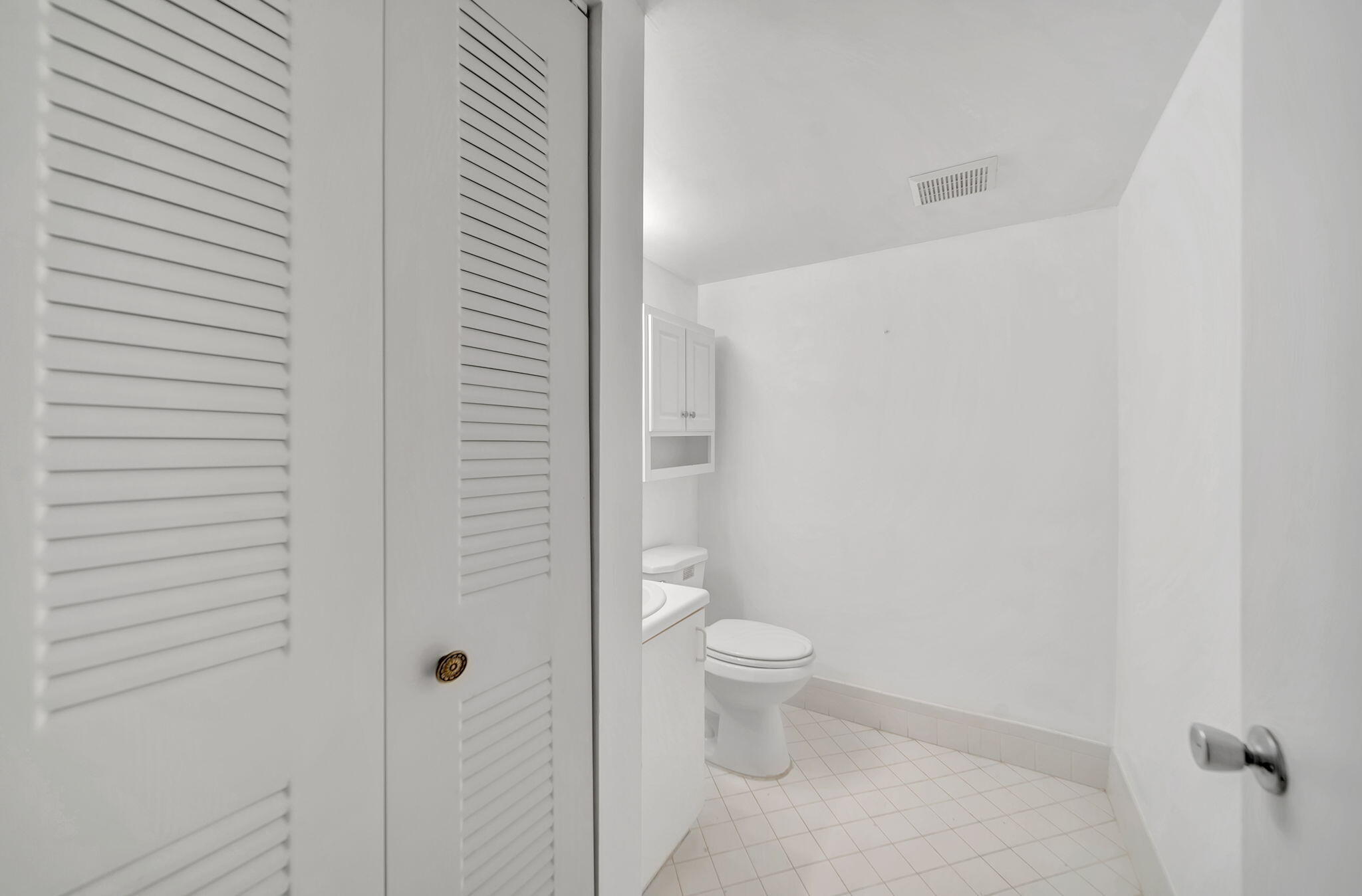 SUFFOLK AT CENTURY VILLAGE - Residential