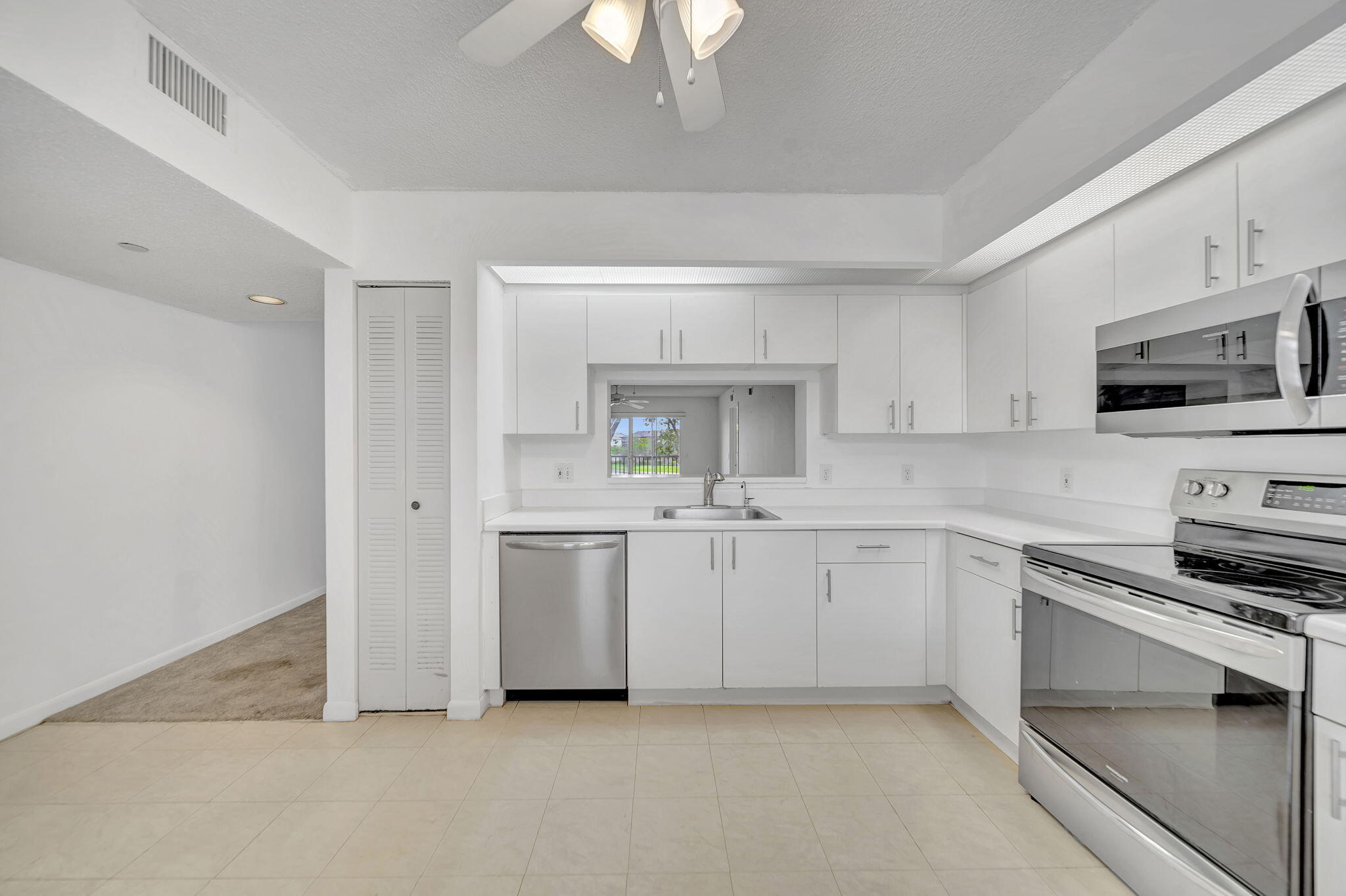 SUFFOLK AT CENTURY VILLAGE - Residential