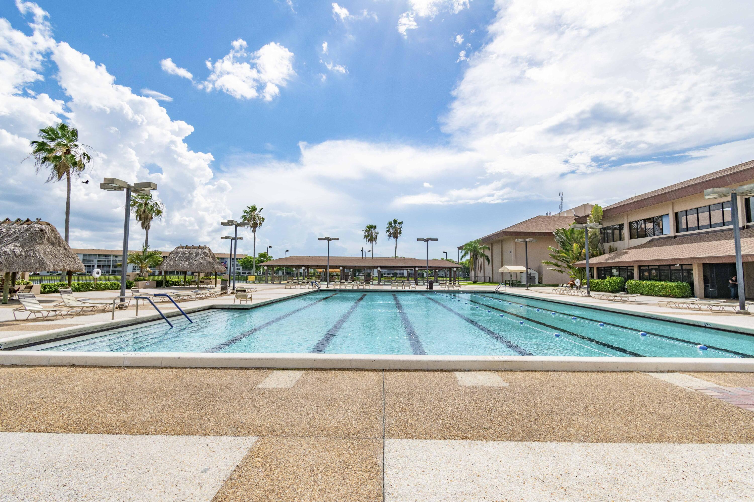 SUFFOLK AT CENTURY VILLAGE - Residential