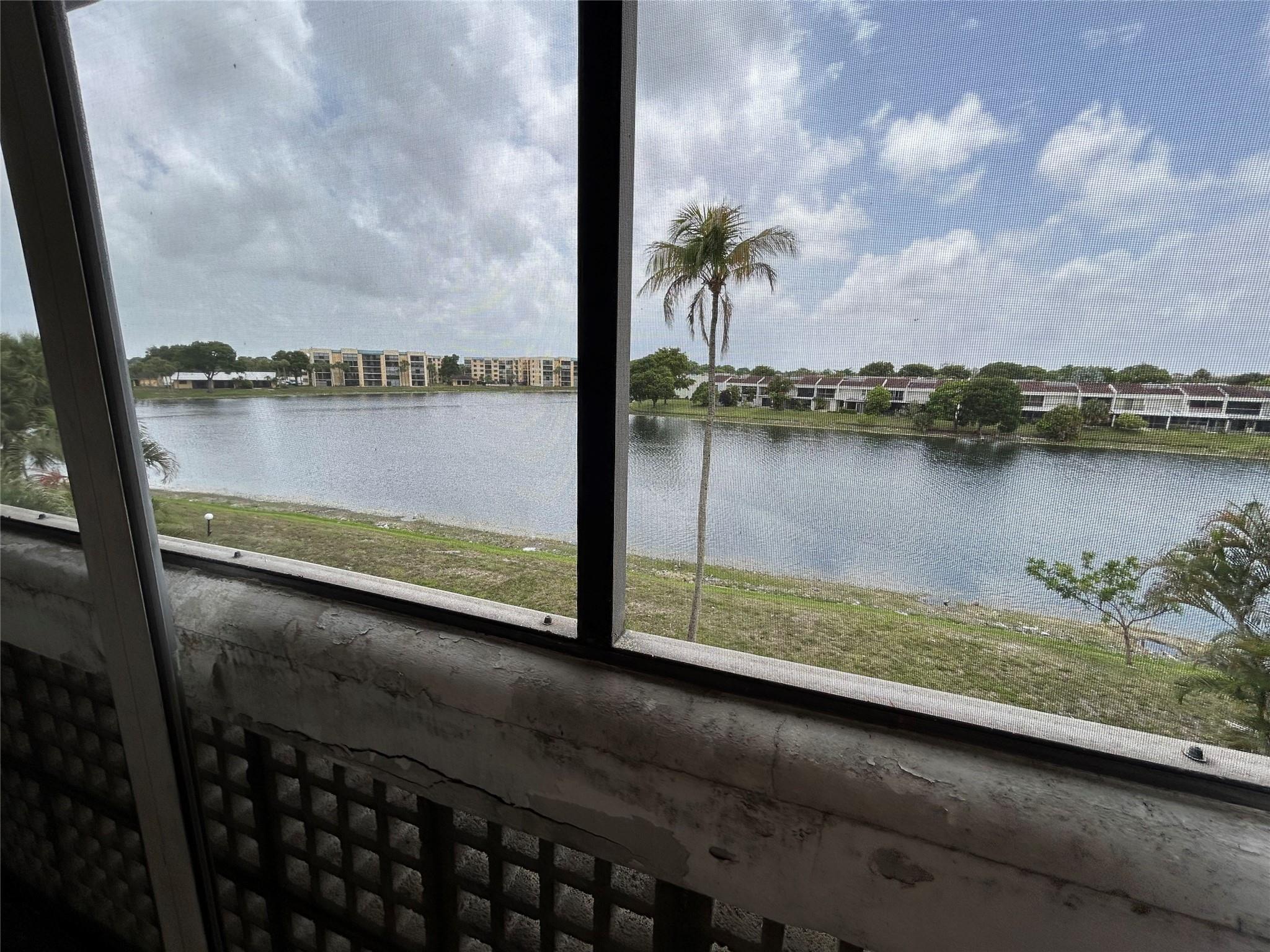 3301 Spanish Moss Ter 308