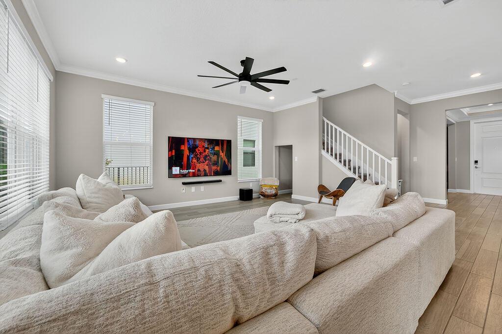 3252 Dunning Drive