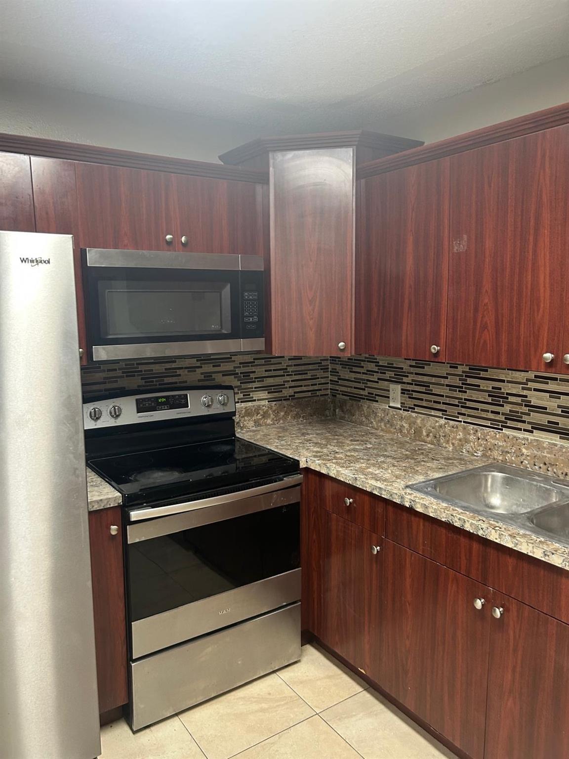 Evergreen Eight Of Pine I - Residential Lease