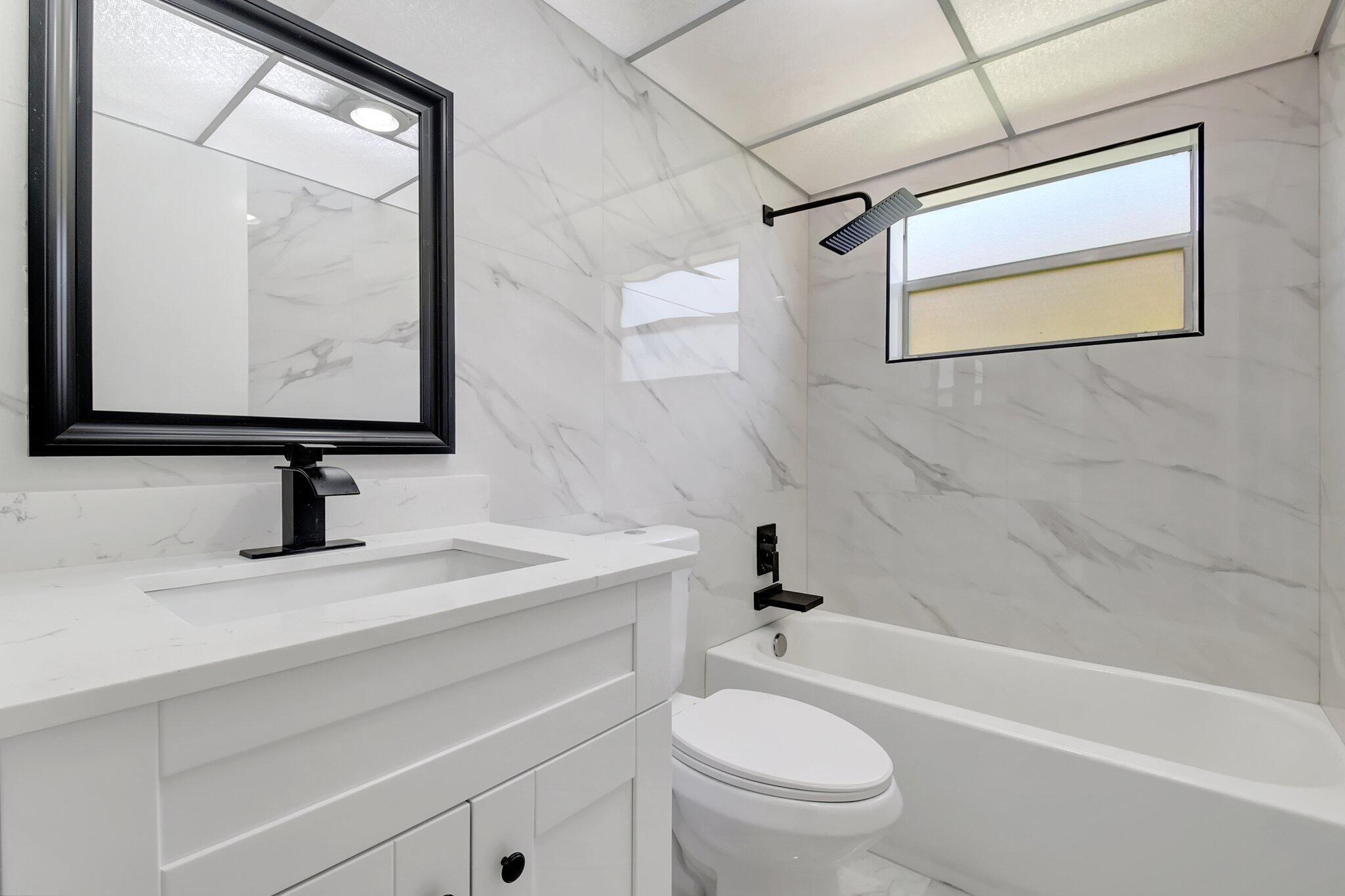 KINGS POINT BRITTANY COND - Residential