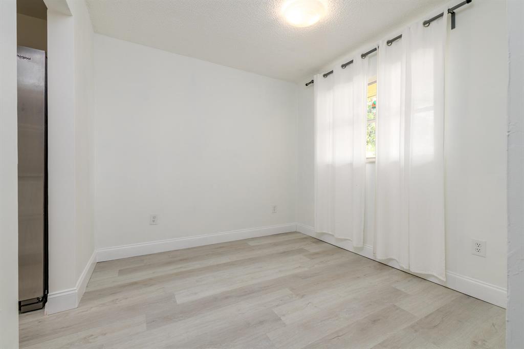 LA PLACIDA CONDO PH 1 - Residential