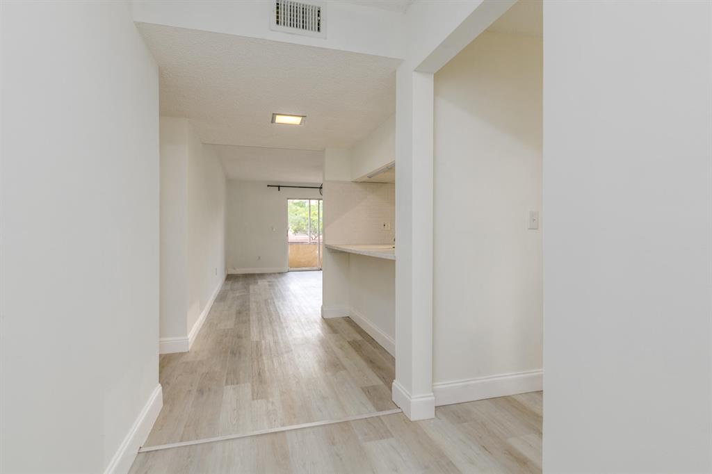 LA PLACIDA CONDO PH 1 - Residential