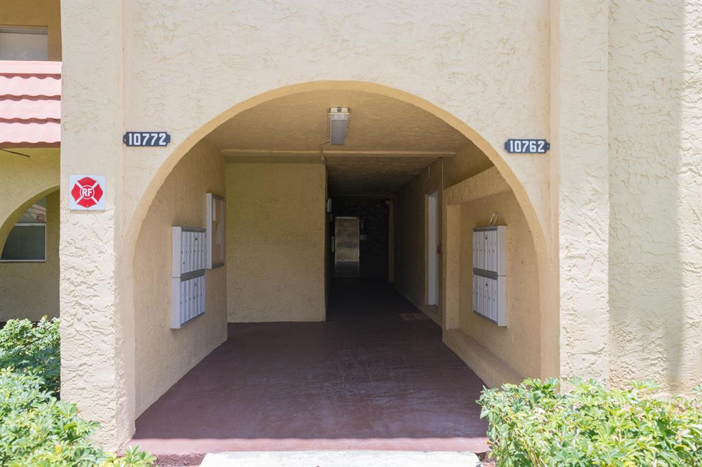 LA PLACIDA CONDO PH 1 - Residential