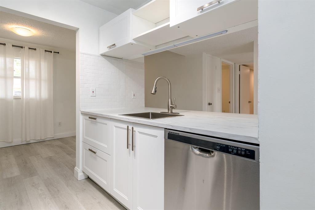 LA PLACIDA CONDO PH 1 - Residential