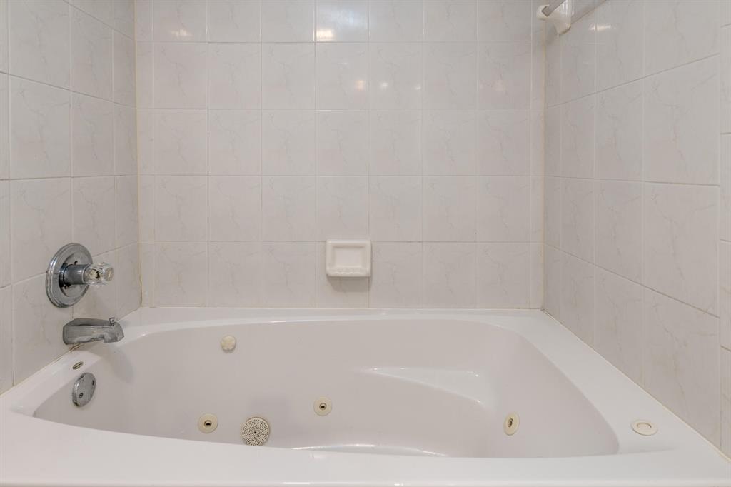 LA PLACIDA CONDO PH 1 - Residential