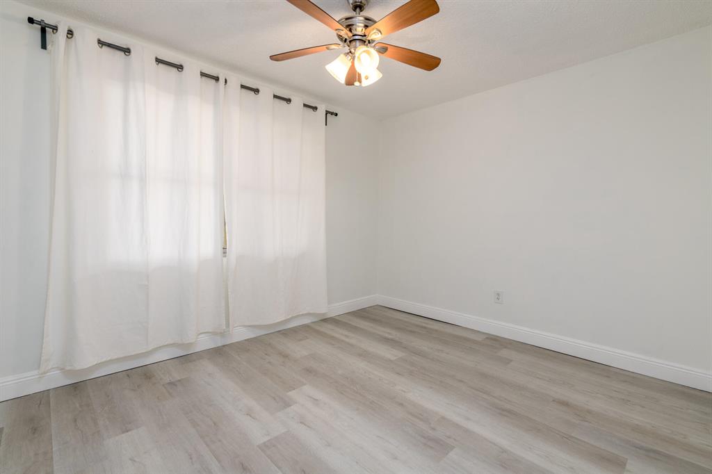 LA PLACIDA CONDO PH 1 - Residential