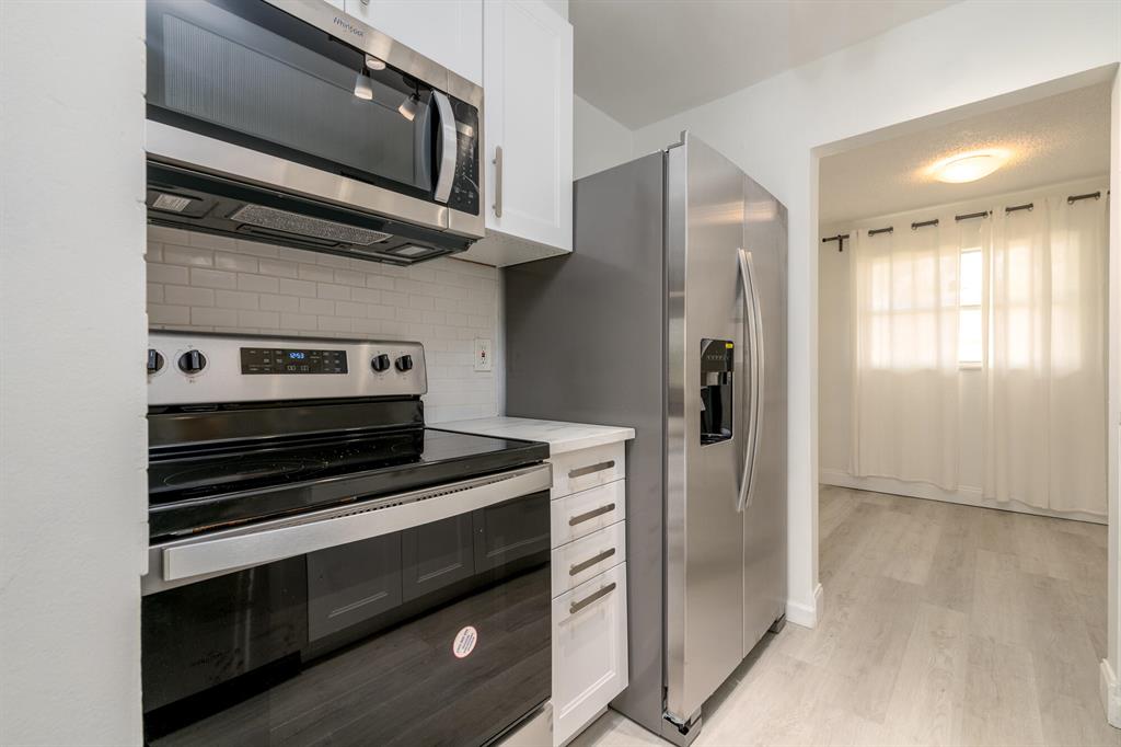 LA PLACIDA CONDO PH 1 - Residential