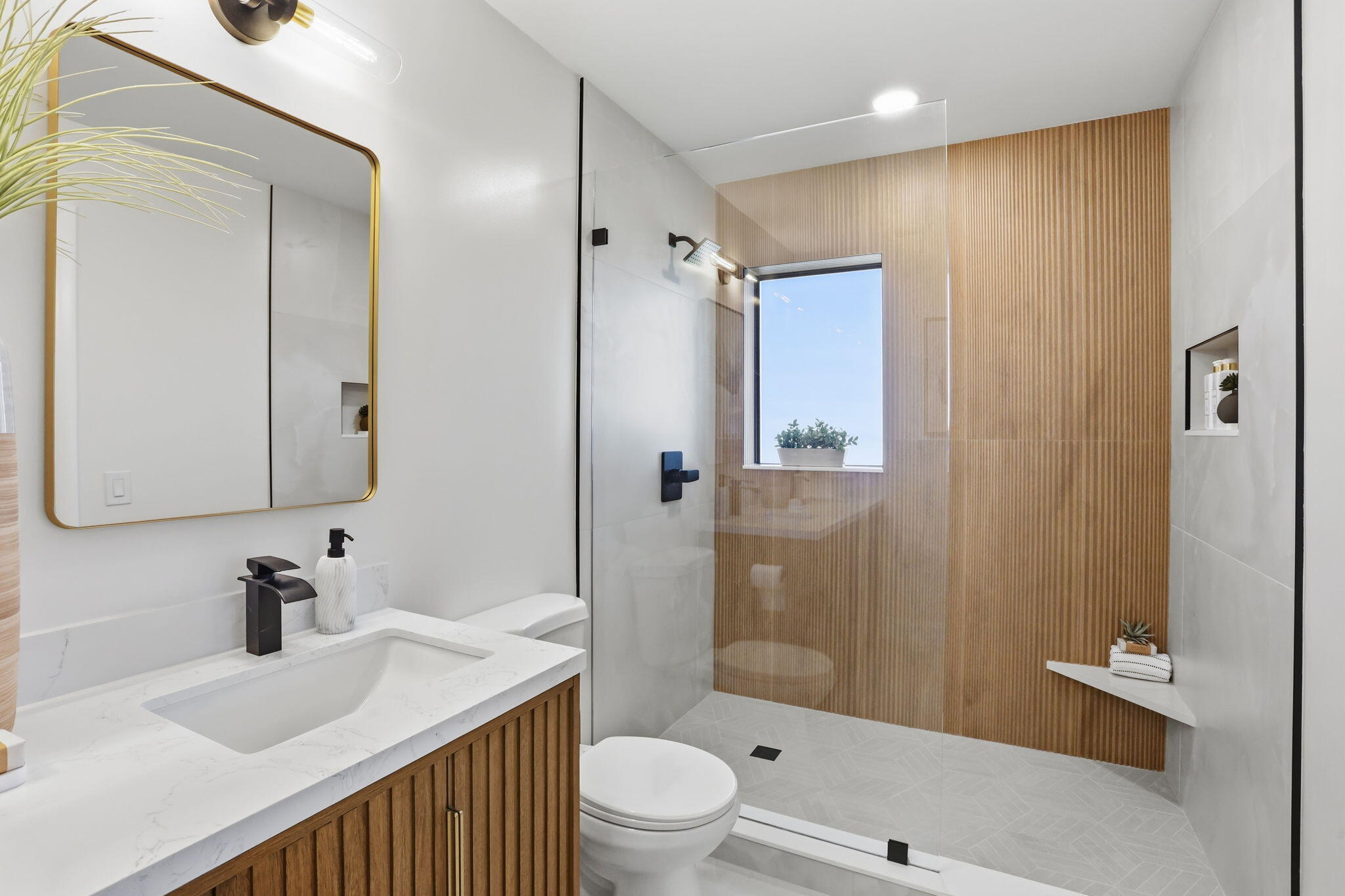 KINGSLAND PINES - Residential