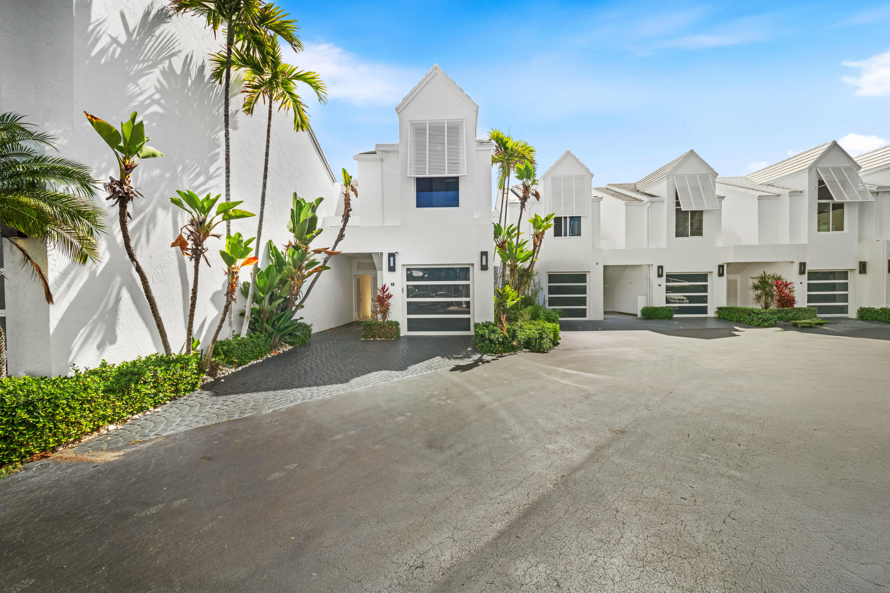 VILLAS OF OCEAN CREST - Residential