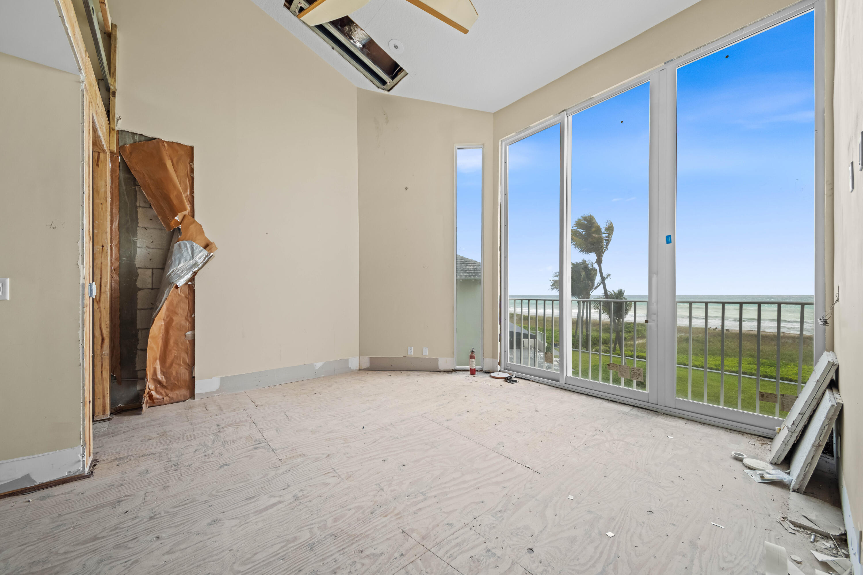 VILLAS OF OCEAN CREST - Residential