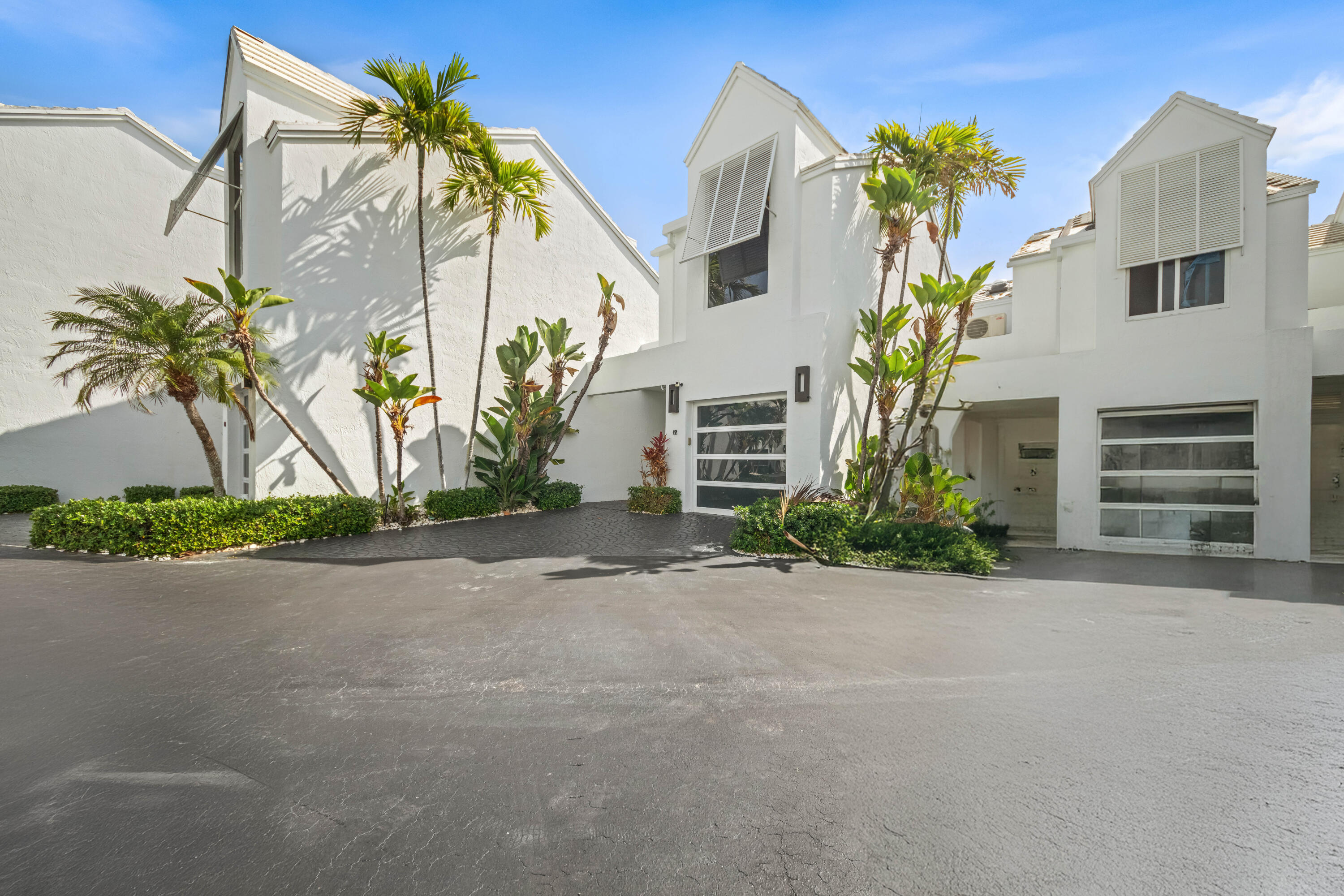 VILLAS OF OCEAN CREST - Residential