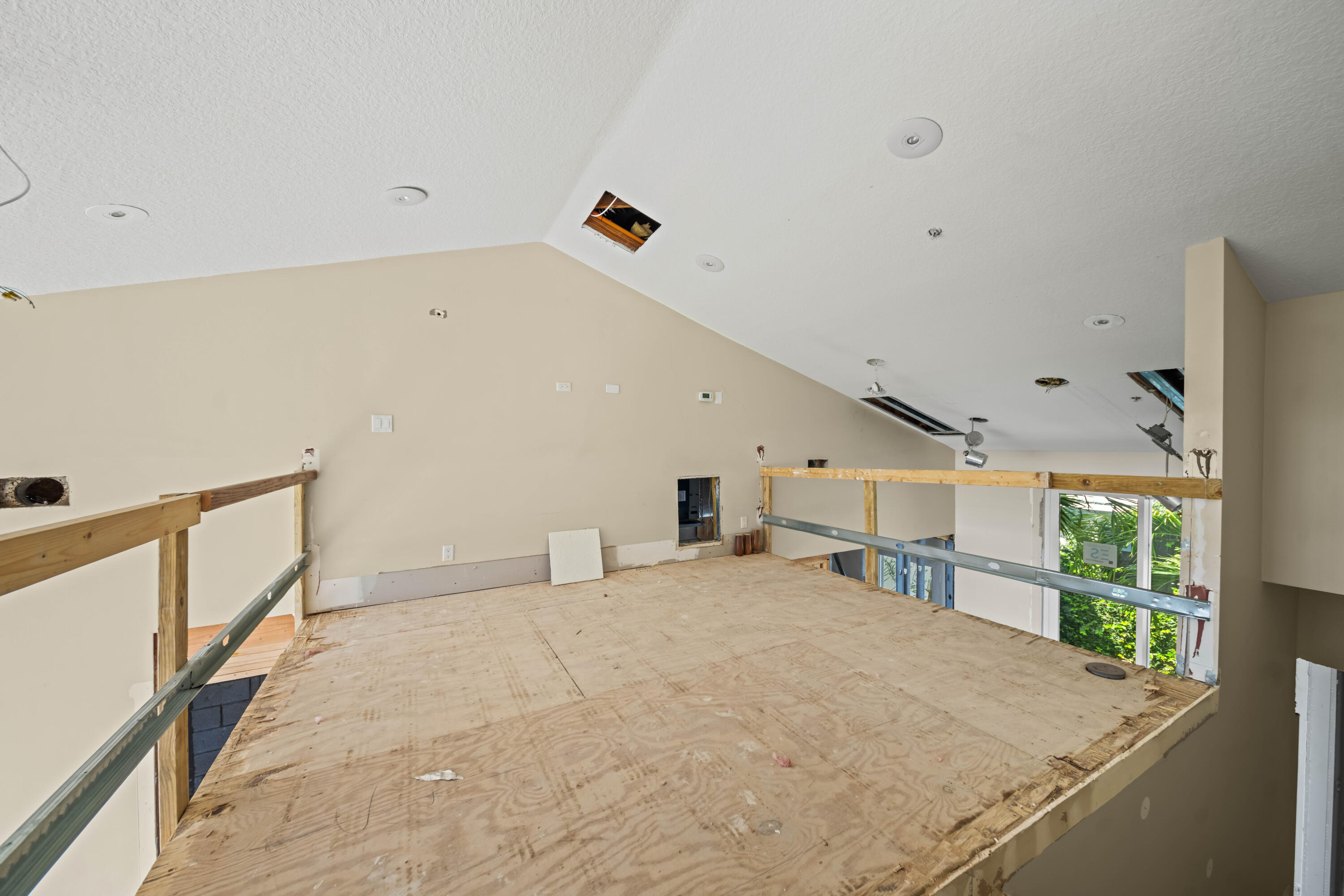 VILLAS OF OCEAN CREST - Residential