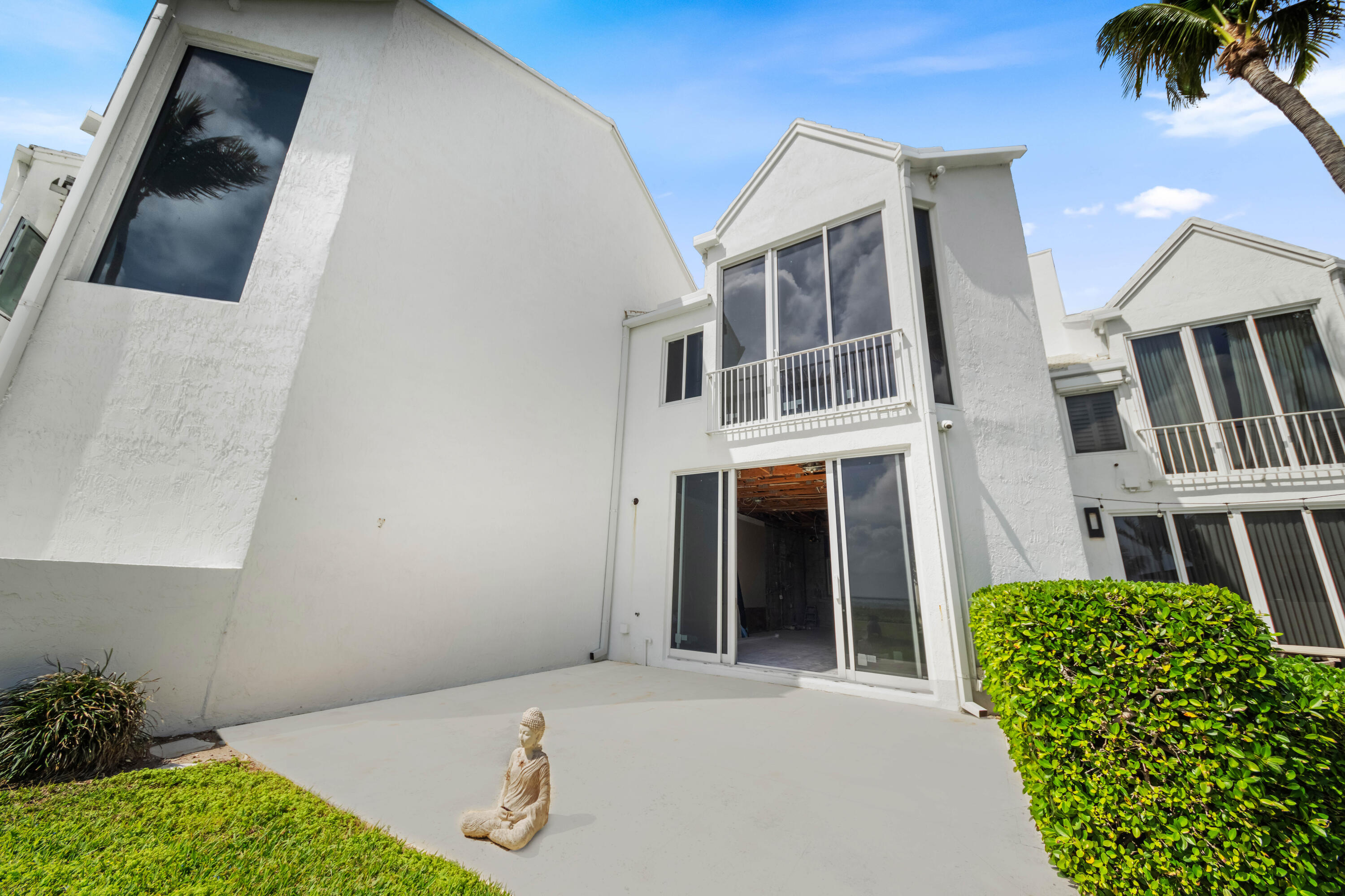 VILLAS OF OCEAN CREST - Residential