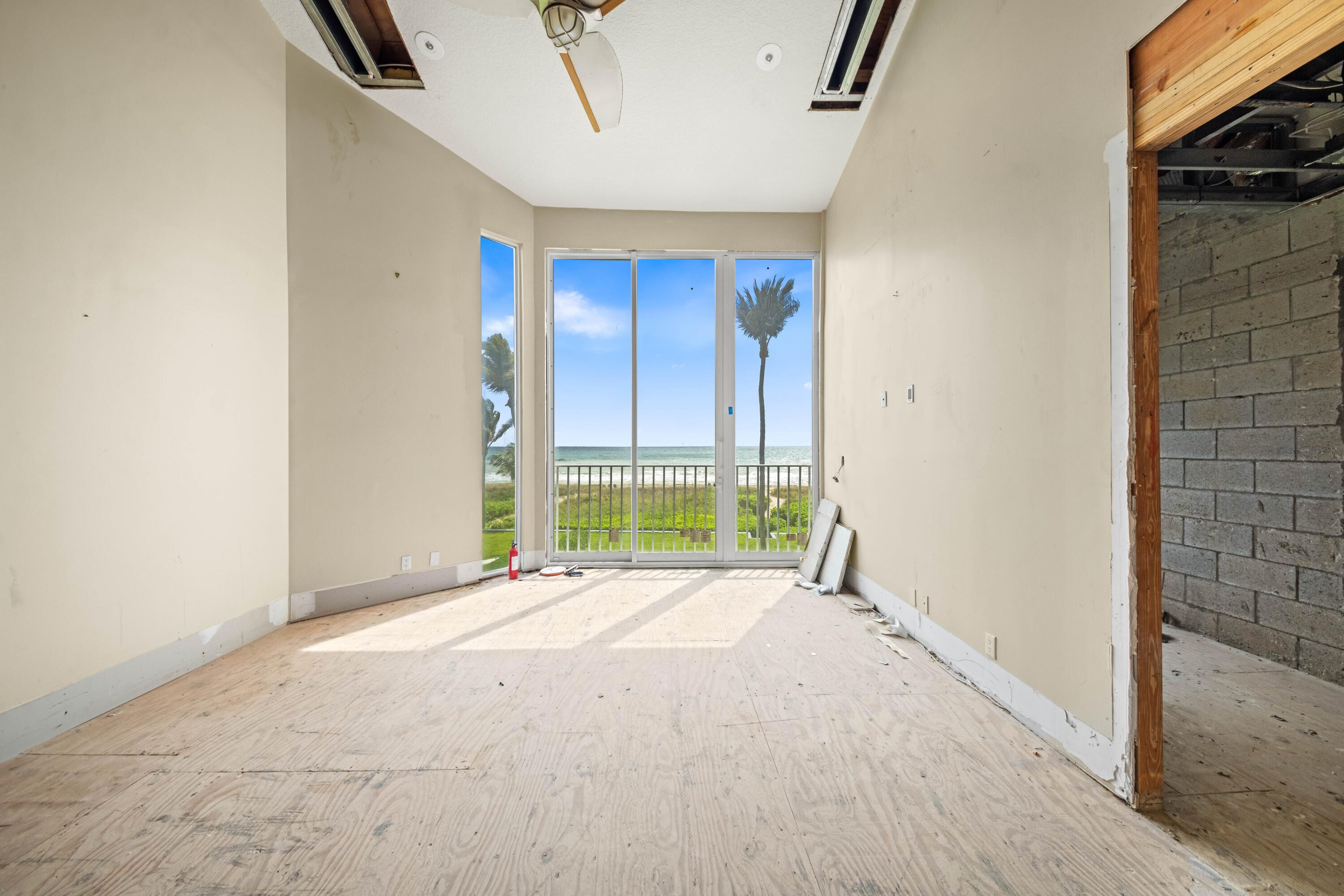 VILLAS OF OCEAN CREST - Residential