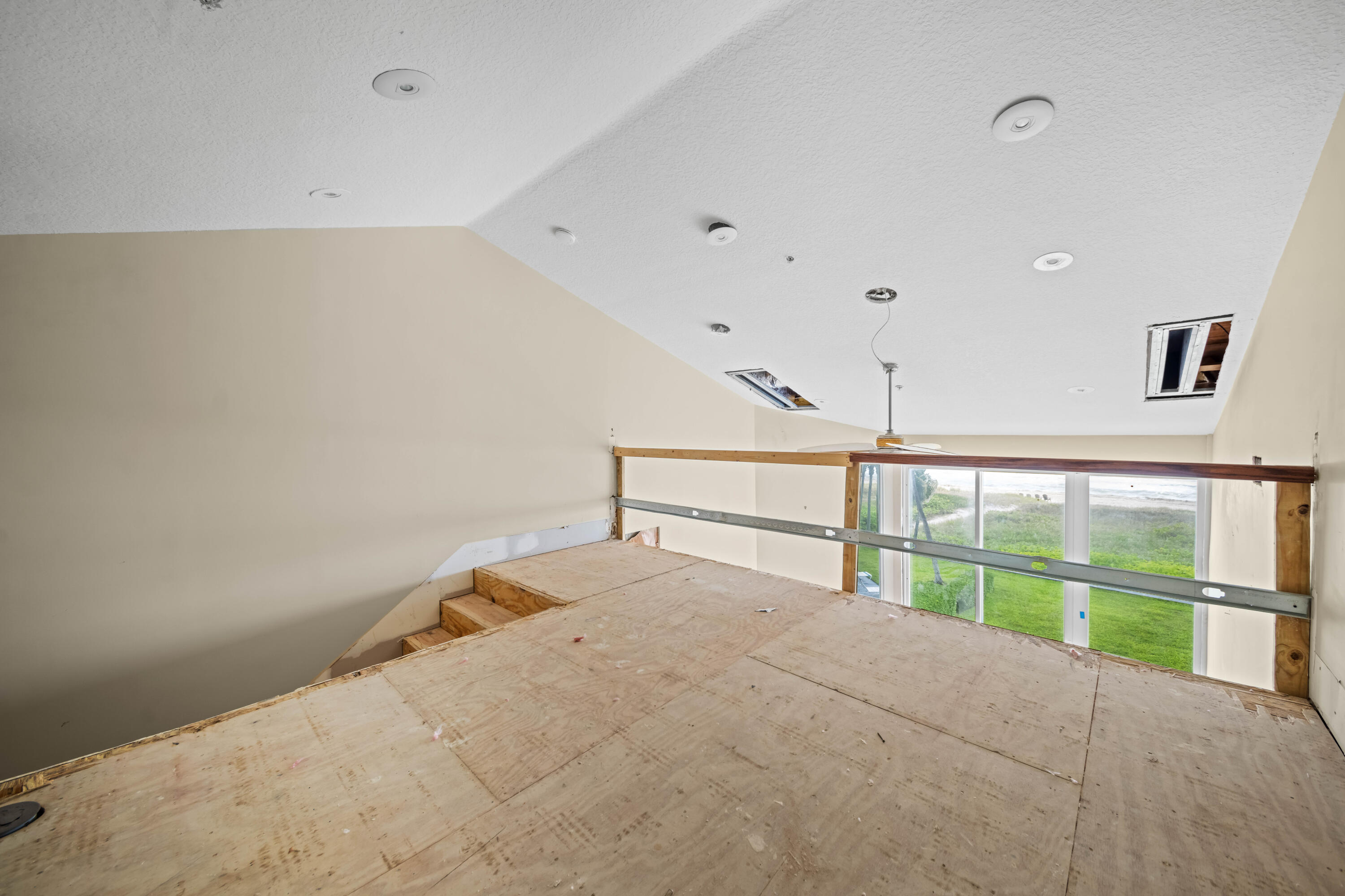 VILLAS OF OCEAN CREST - Residential