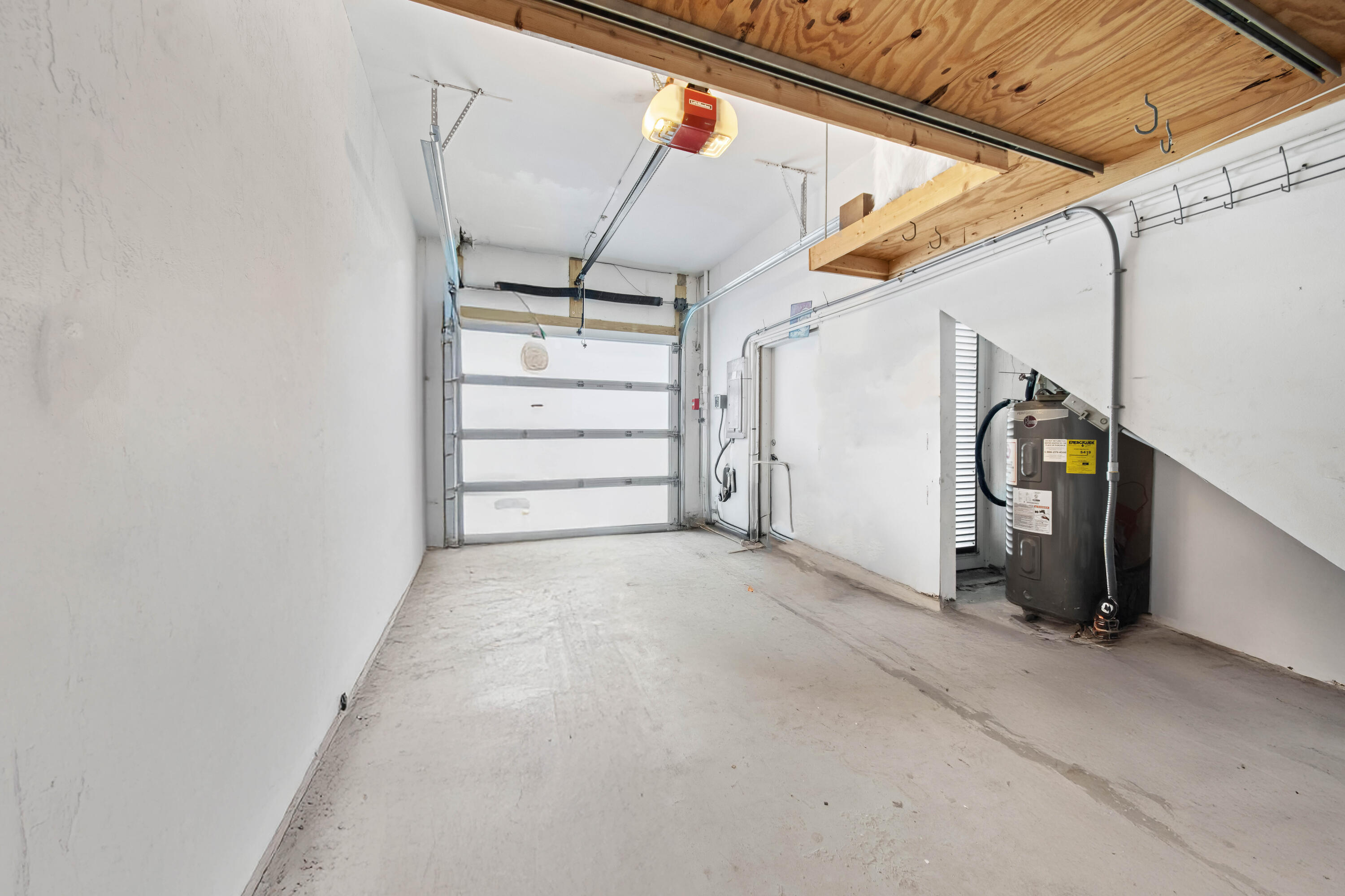 VILLAS OF OCEAN CREST - Residential