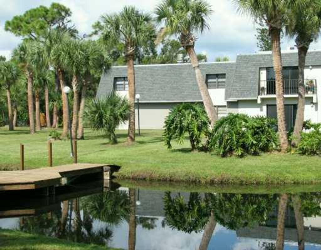 Photo of 2516 S 19th Street #207, Fort Pierce, FL 34982 (MLS # R11076186)