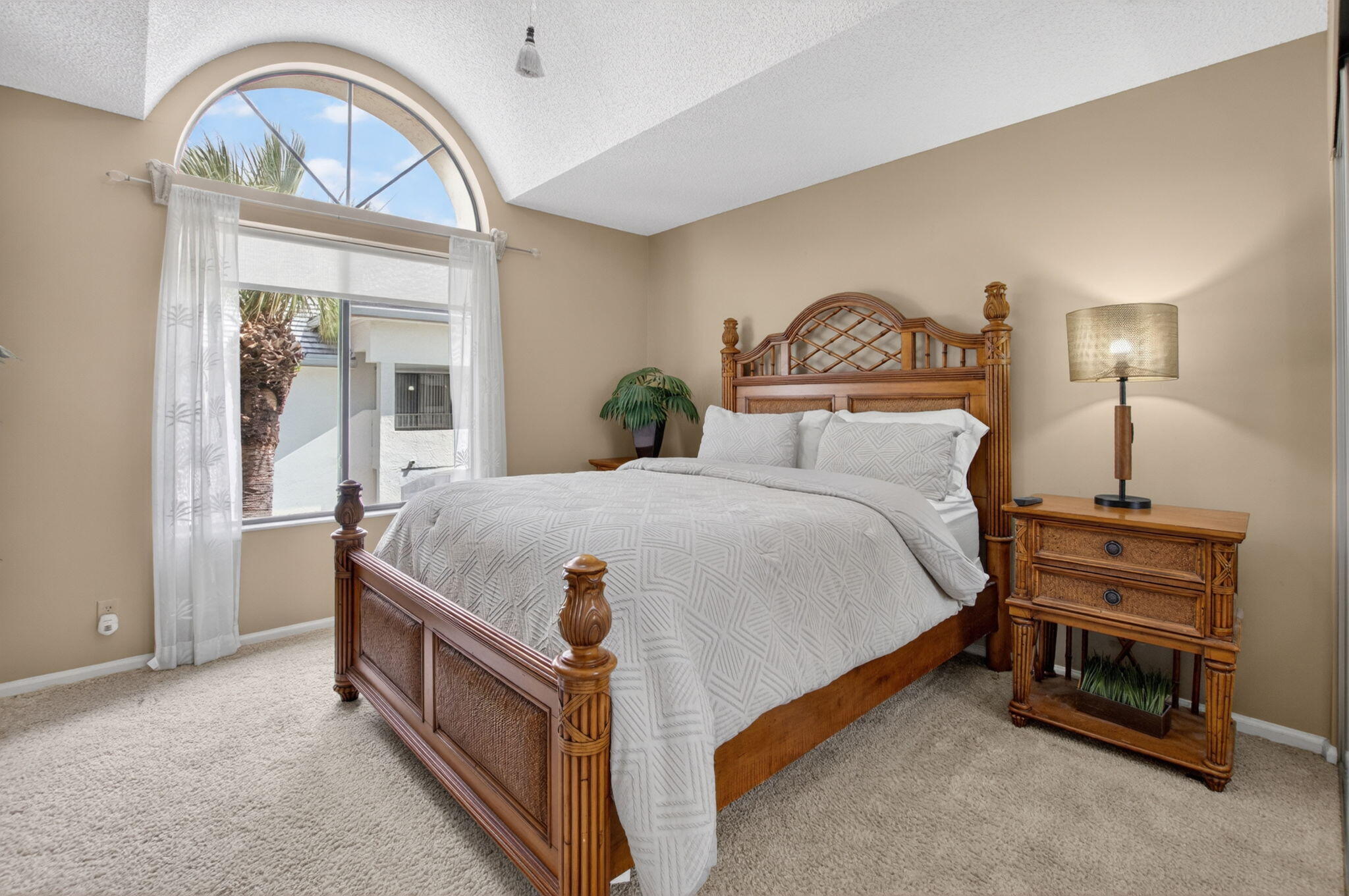 GLENEAGLES CONDO V - Residential