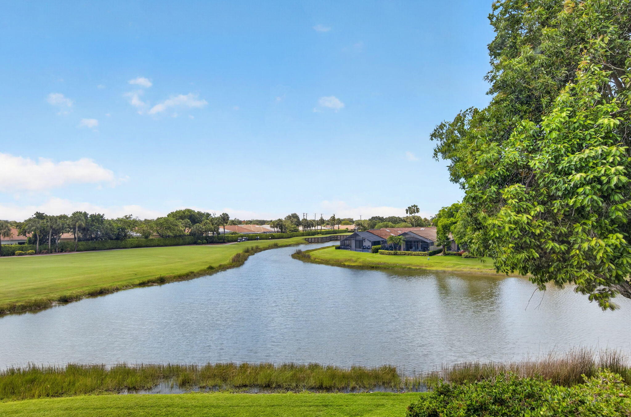 GLENEAGLES CONDO V - Residential