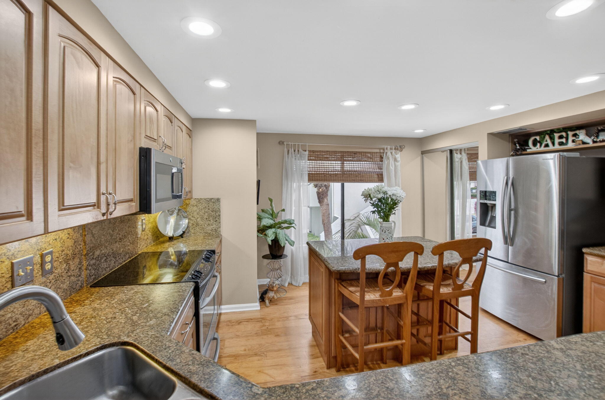 GLENEAGLES CONDO V - Residential