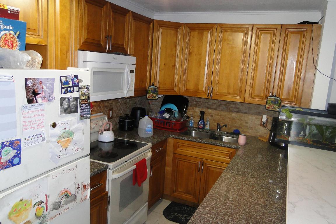 ENCLAVE AT CROWN PARK CONDO - Residential