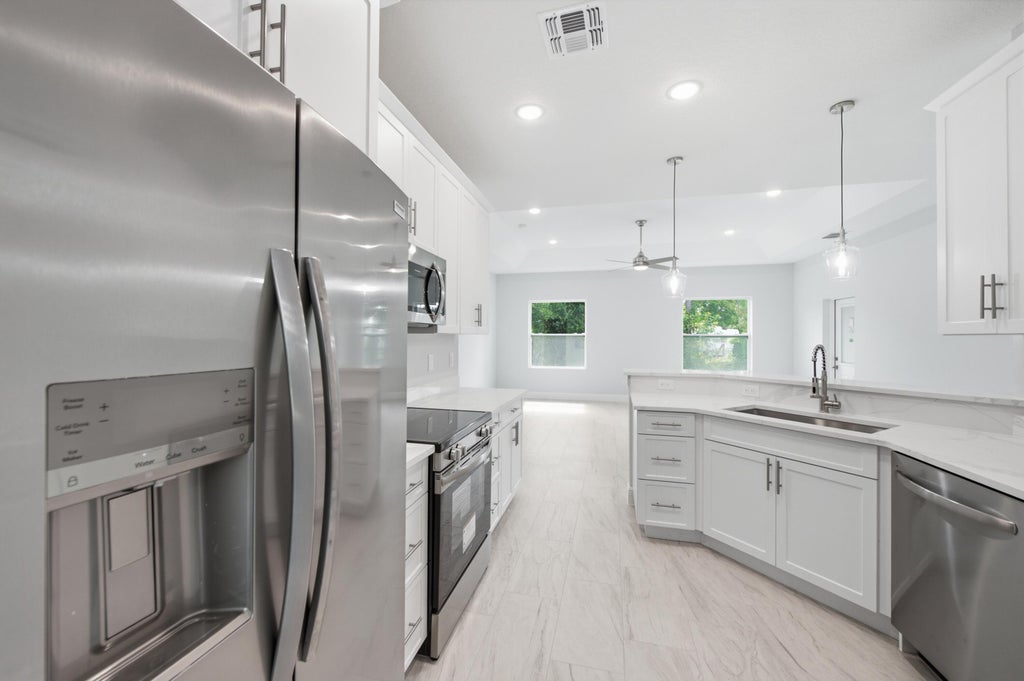 Photo of 9366 103rd Court, Vero Beach, FL 32967 (MLS # B26050583)