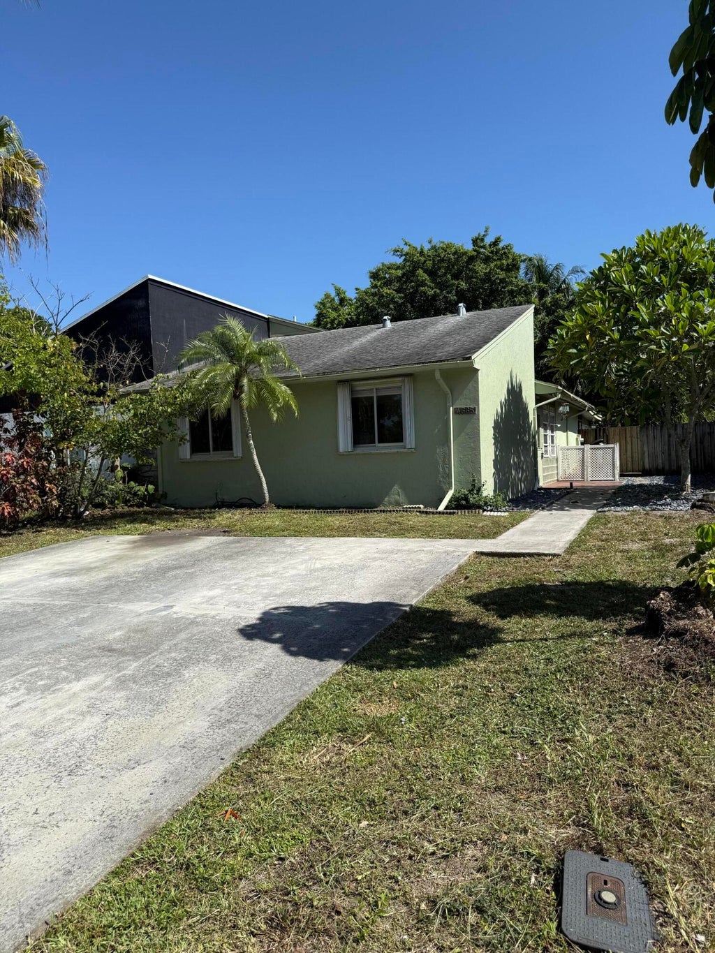 Photo of 4565 NW 3rd Drive, Delray Beach, FL 33445 (MLS # R11091160)