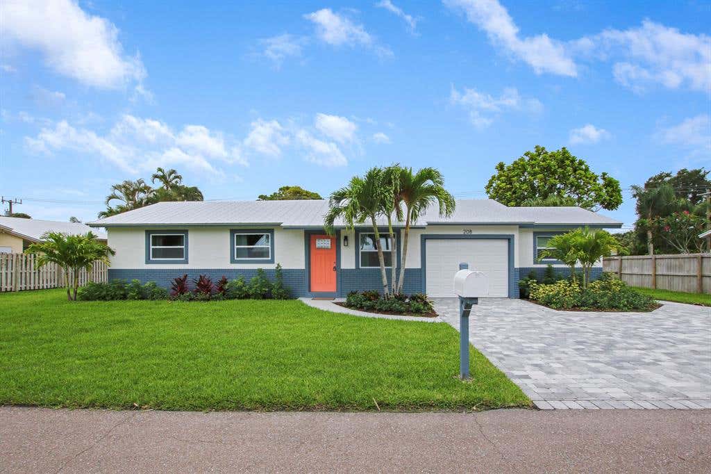 Photo of 208 River Terrace Drive, Jupiter, FL 33469 (MLS # R10746719)
