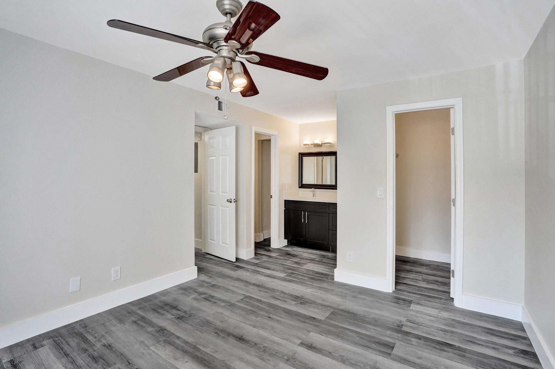 ISLES AT LAGO MAR CONDO - Residential Lease