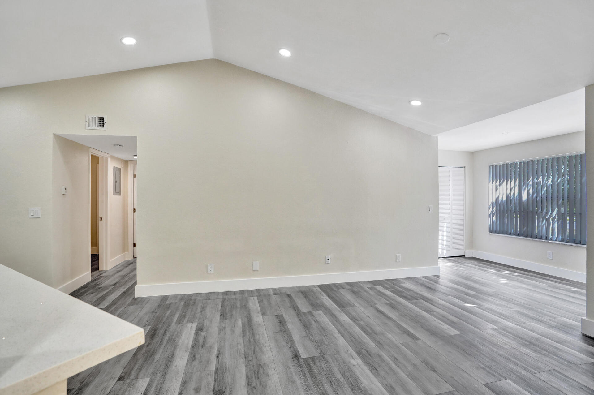 ISLES AT LAGO MAR CONDO - Residential Lease