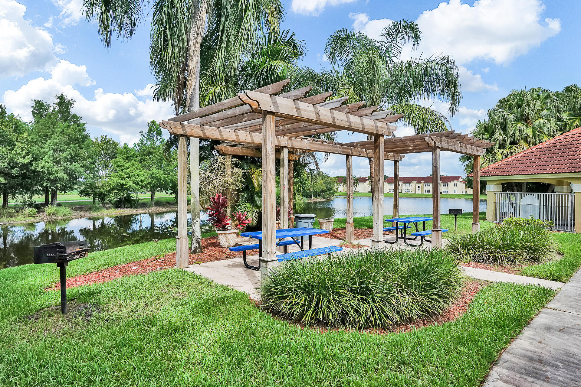 ISLES AT LAGO MAR CONDO - Residential Lease